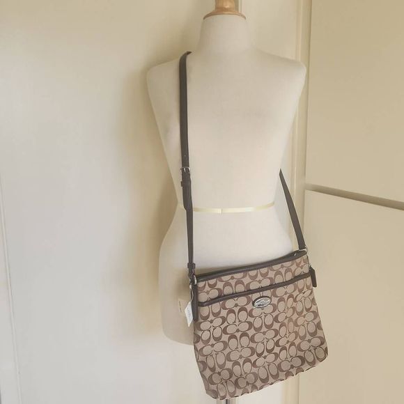 Coach Signature File Bag, NWT - Picture 1 of 8